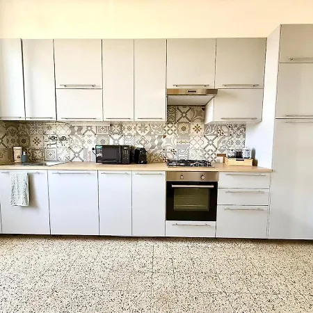 Apartment Free Parking 5 Minutes From The Station La Spezia