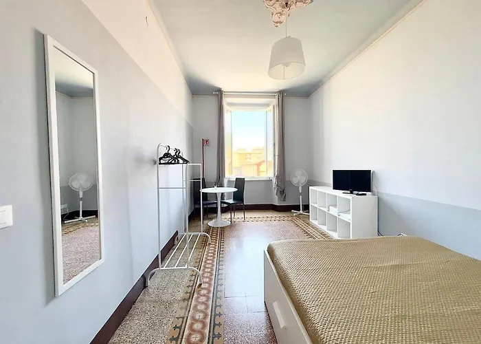 Free Parking 5 Minutes From The Station Λα Σπέτσια
